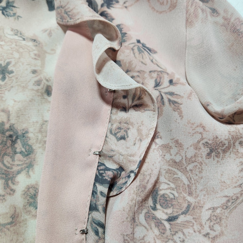 Pendleton Women's Sheer Floral Ruffle Blouse Dusty Rose Gray Long Sleeve Size 8 - Picture 3 of 10